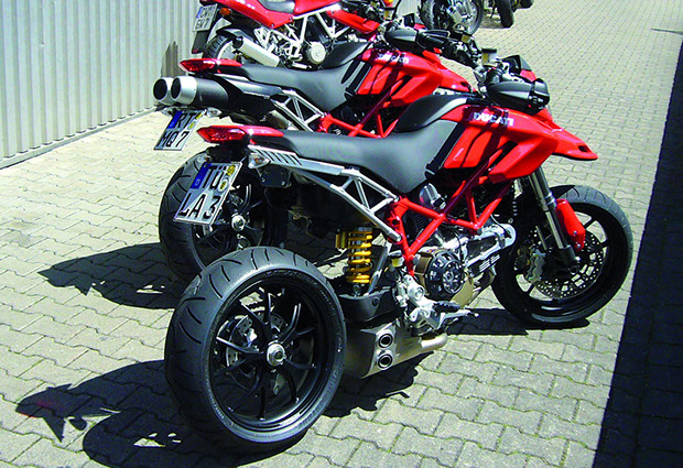 HYPERMOTARD 1100