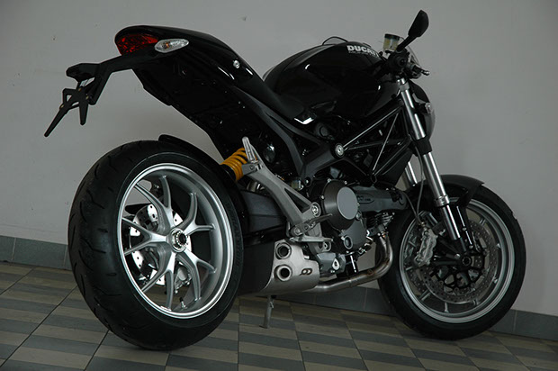 Monster 796, Ex-Box Series exhaust system thumbnail 3